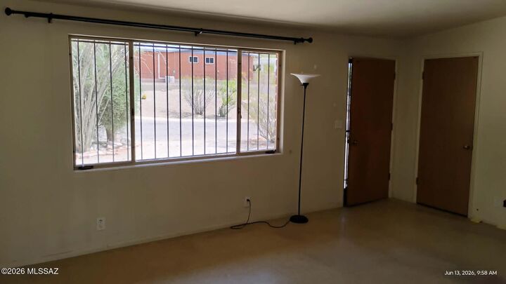Property Photo:  1921 W Calle Del Reposo  AZ 85745 