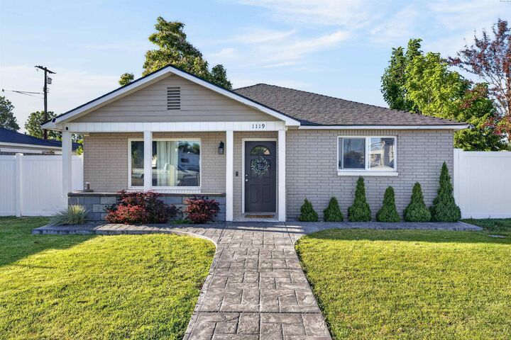 Property Photo:  1119 W Hopkins Street  WA 99301 