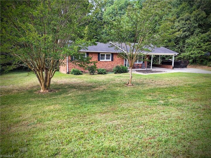 Property Photo: 1003 Hillcrest Drive NC 27360