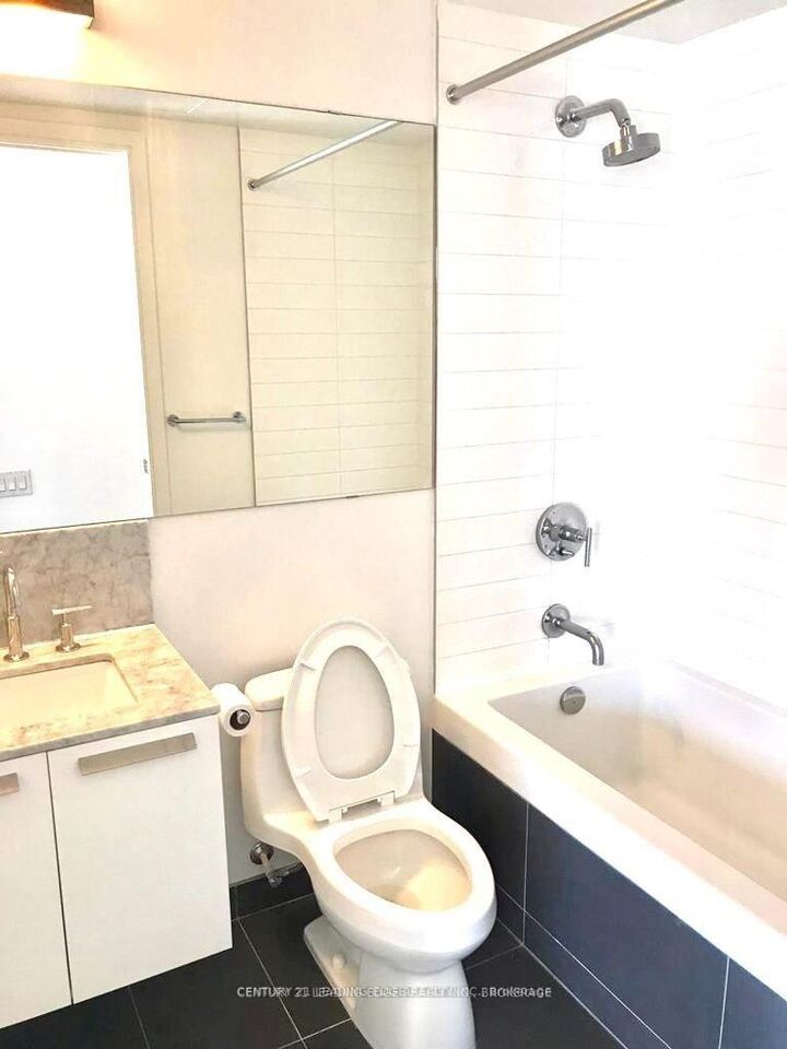 Property Photo: 42 Charles Street E 2606 ON M4Y 0B7