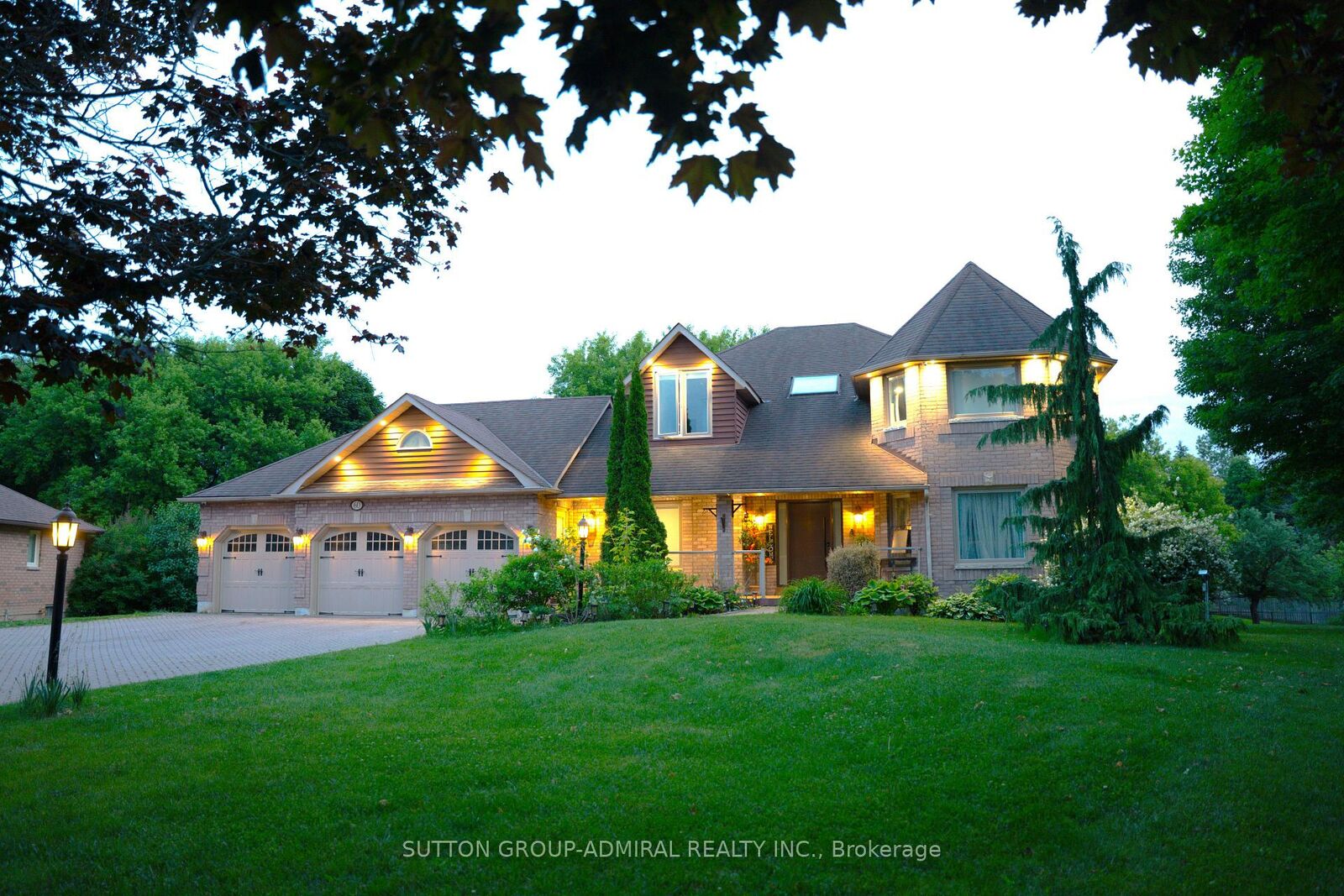 Property Photo: 60 Maple Way ON L0G 1V0