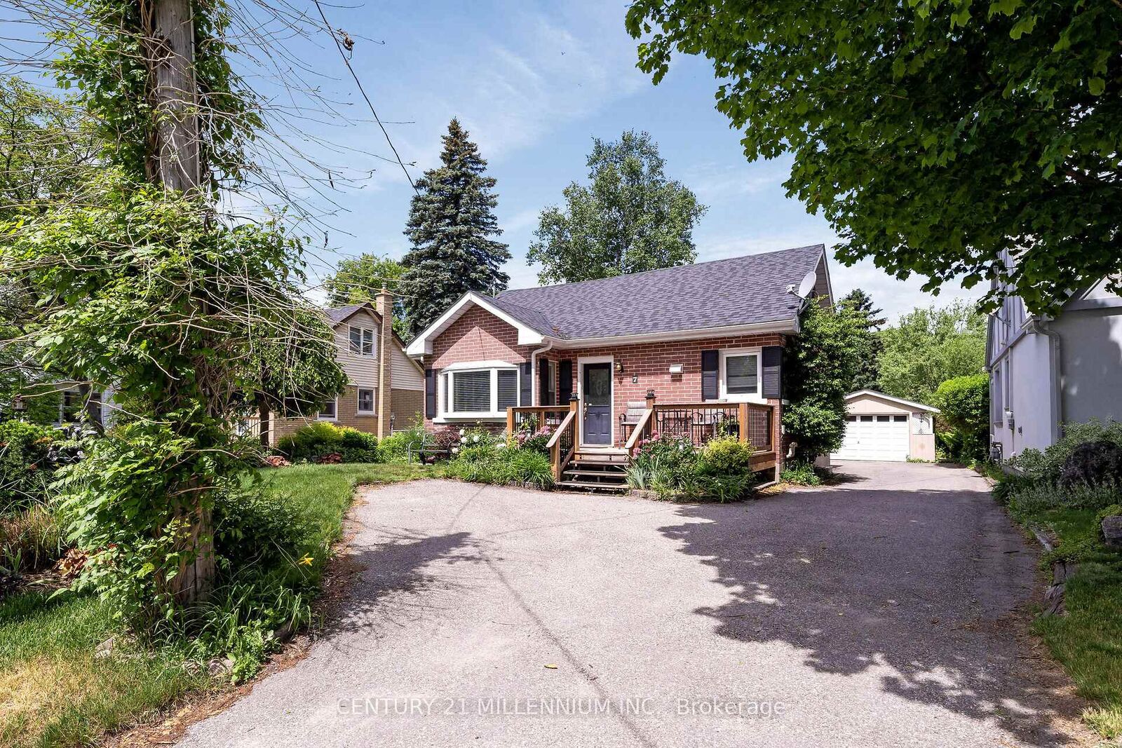 Property Photo:  7 Dundas Street W  ON N0B 1T0 