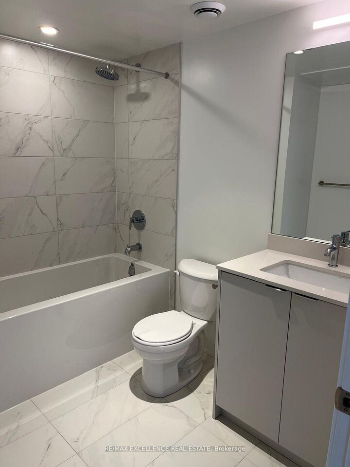 Property Photo:  6 Chartwell Road 608  ON M8Z 4E8 