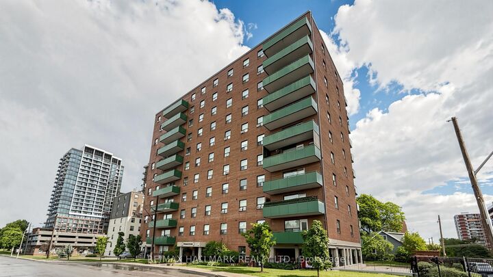 Property Photo: 49 Queen Street E 402 ON L5G 4N6