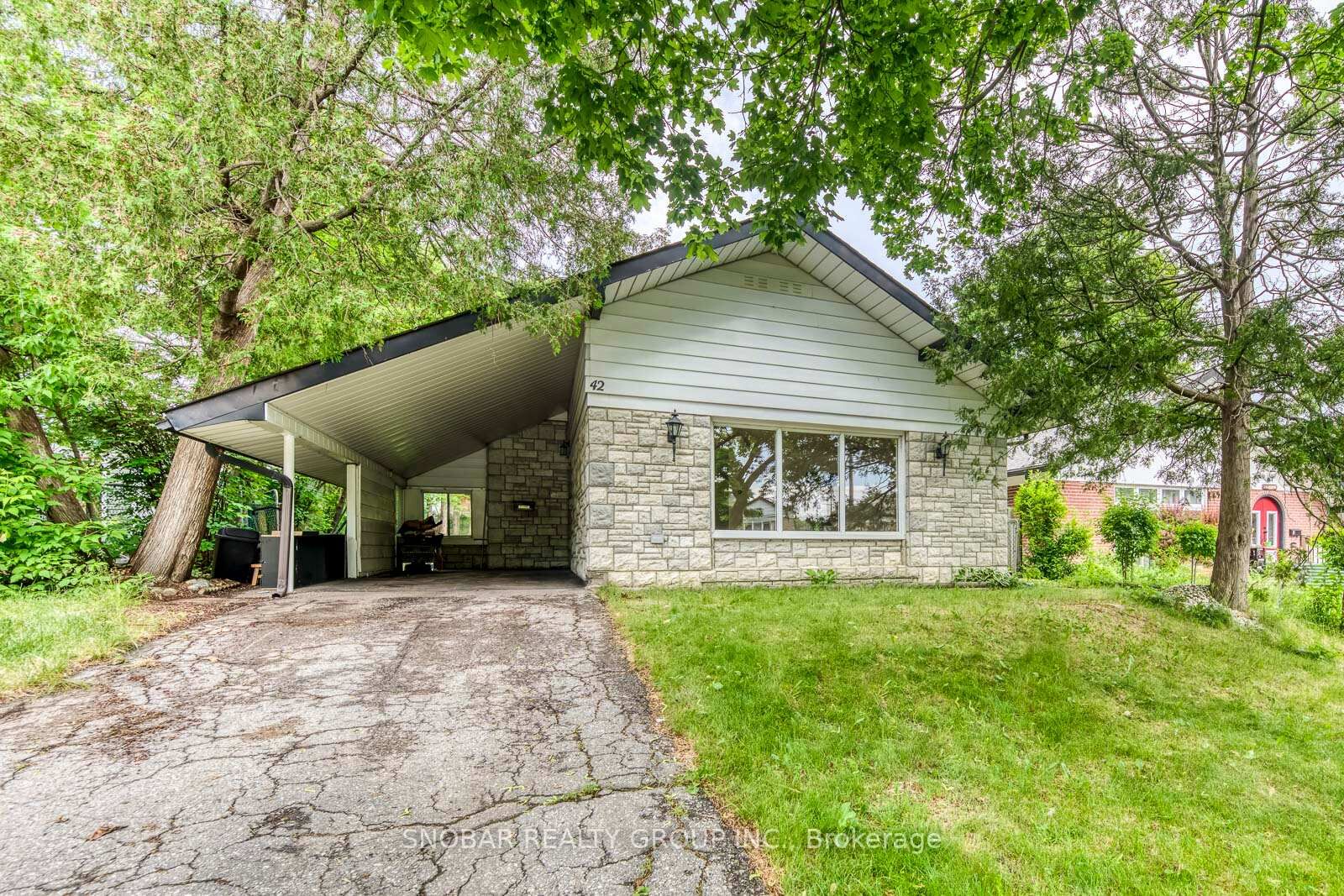 Property Photo: 42 Clearbrooke Circle ON M9W 2E4