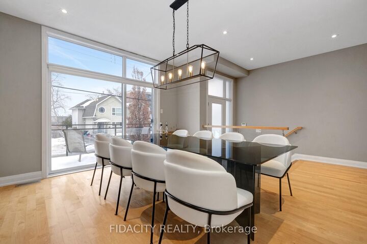 Property Photo: 376 C Wilmont Avenue ON K2A 0B1