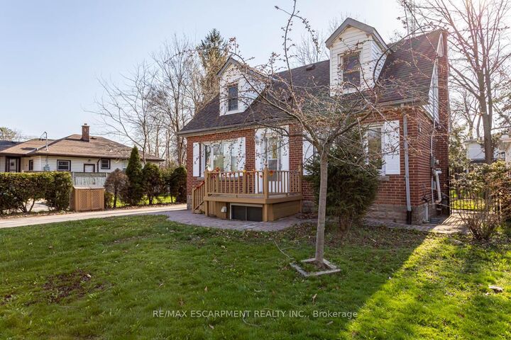 Property Photo: 17 Thorndale Street N ON L8S 3K5