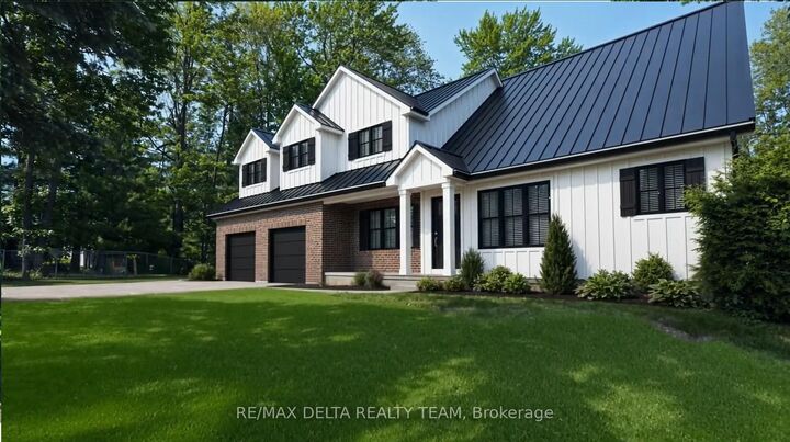 Property Photo: 8 Pineglen Crescent ON K2E 6X7