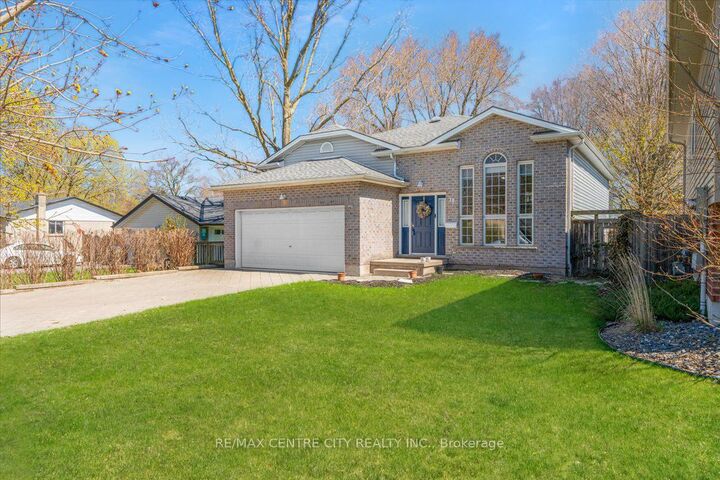 Property Photo: 19 Dell Drive ON N7G 1C6