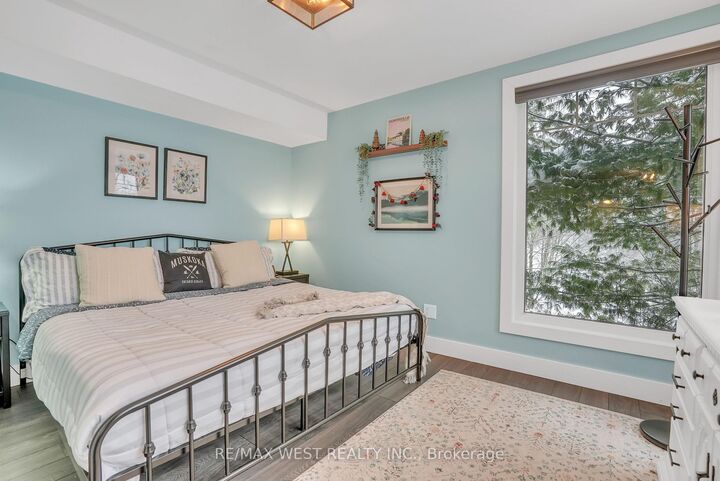Property Photo:  1 Tree Tops Lane 201  ON P1H 1A9 