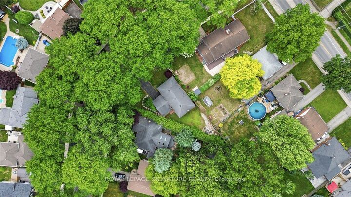 Property Photo: 6011 Theresa Street ON L2J 2A4