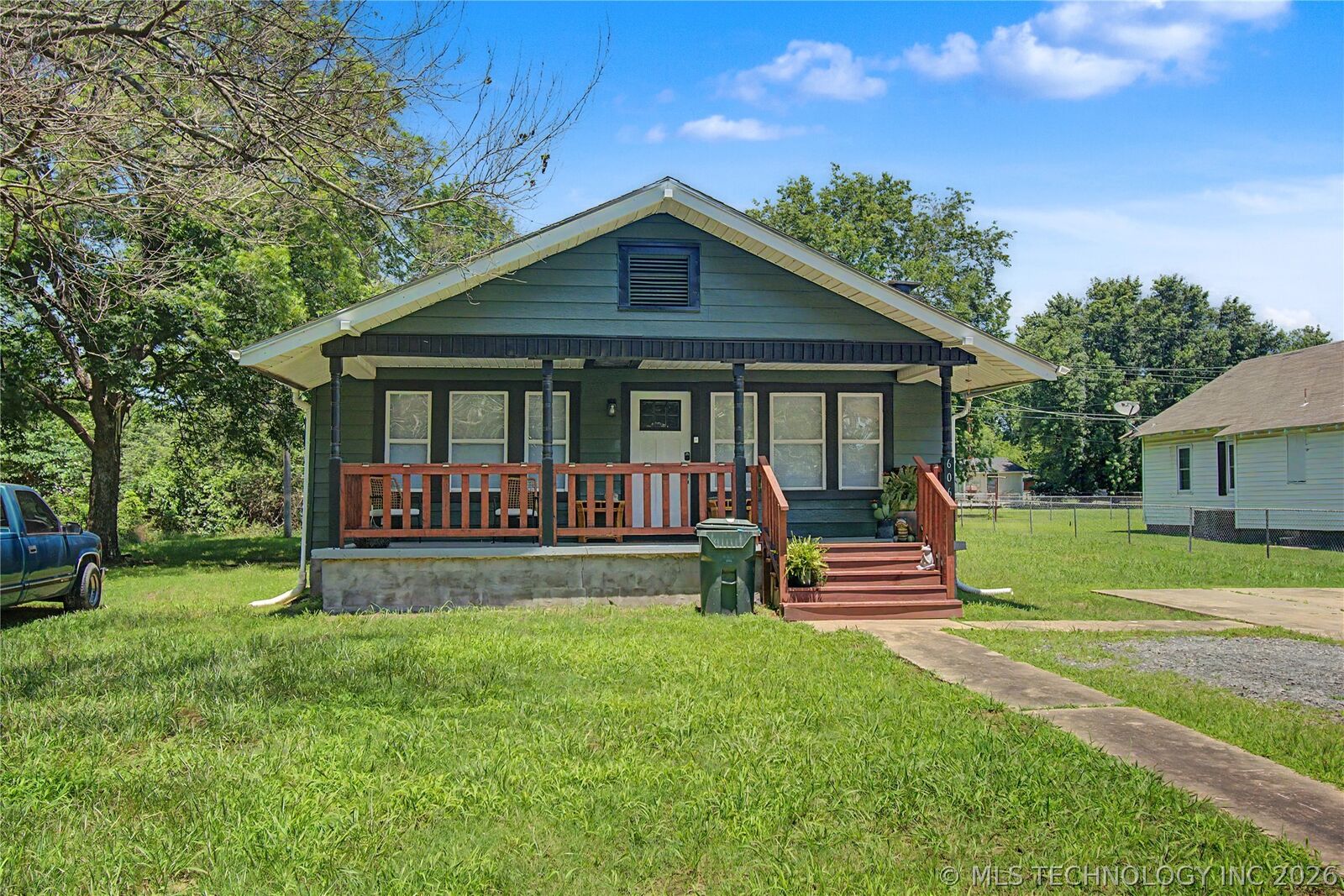 Property Photo:  606 Evelyn St  OK 74401 