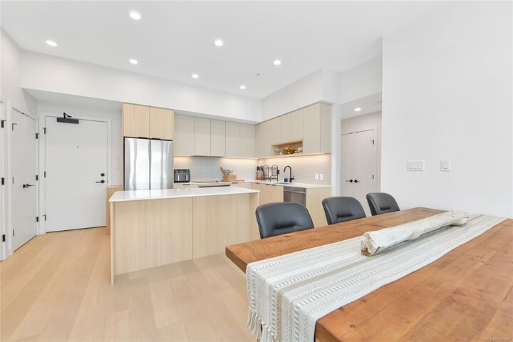 3564B Ryder Hesjedal Way #412 — photo 1