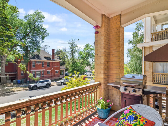 Property Photo: 557 E 1st Ave 10 UT 84103