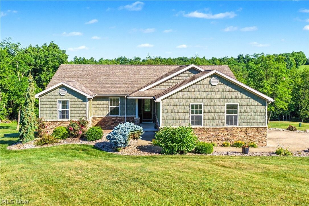 Property Photo:  805 Wynncrest Drive  OH 45750 