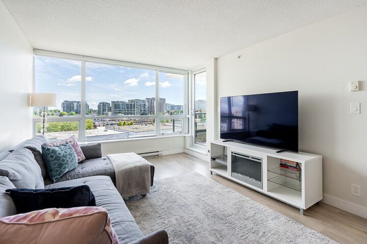 Property Photo:  7575 Alderbridge Way 902  BC V6X 4L1 