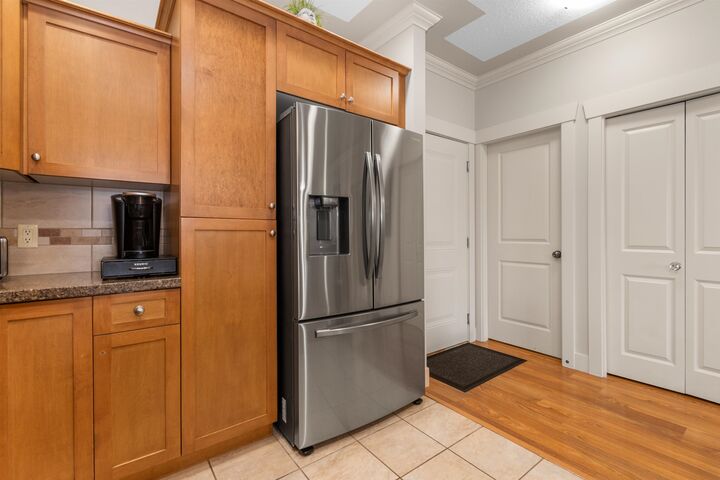 Property Photo: 45615 Brett Avenue 206 BC V2P 1P1