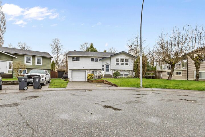 Property Photo:  26824 Alder Drive  BC V4W 3G9 