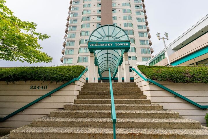 Property Photo:  32440 Simon Avenue 503  BC V2T 5R3 