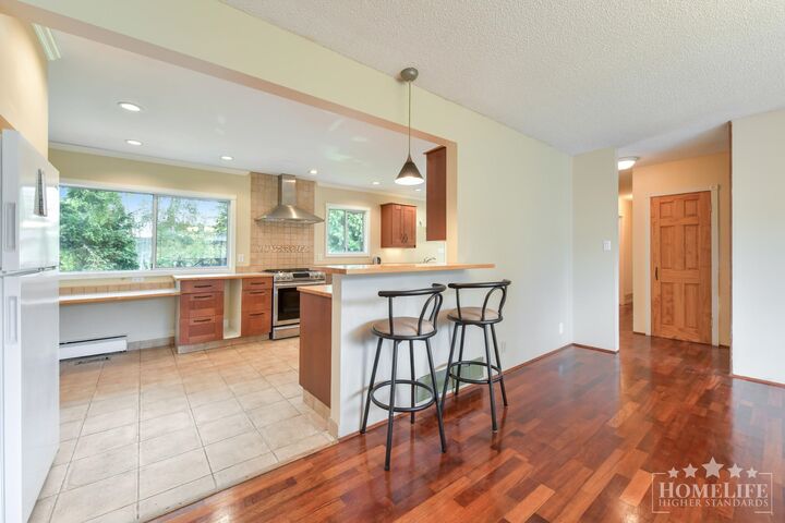 Property Photo:  13900 Blackburn Avenue  BC V4B 2Z2 
