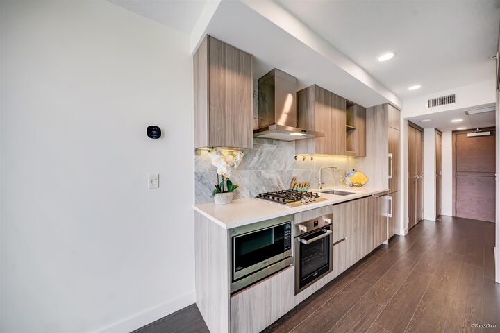 Property Photo:  8800 Hazelbridge Way 618  BC V6X 0S3 