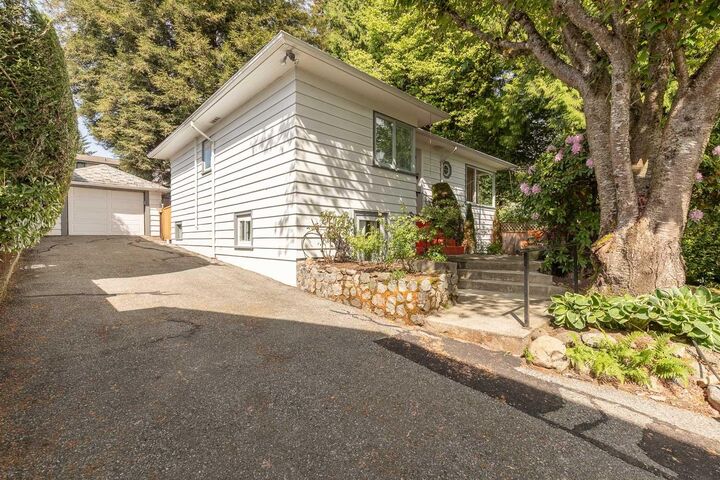Property Photo: 1441 Haywood Avenue BC V7T 1V5