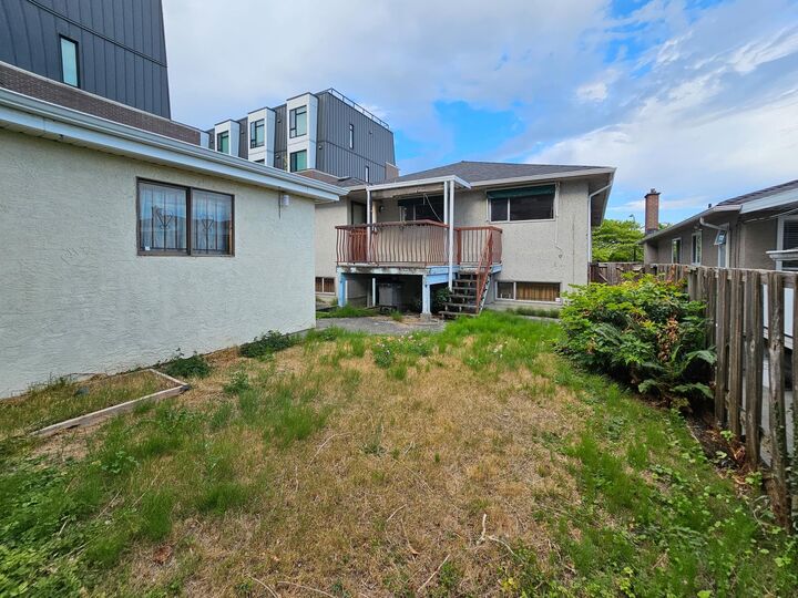 Property Photo: 7649 Yukon Street BC V5X 2Y4
