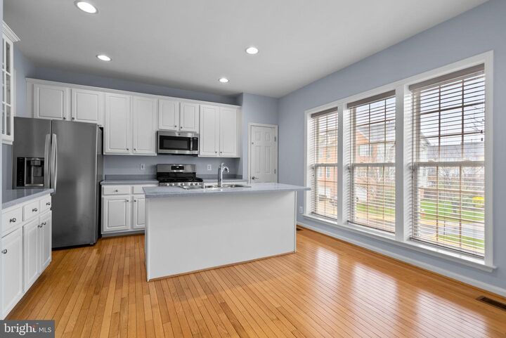 Property Photo:  45773 Smoketree Terrace  VA 20166 