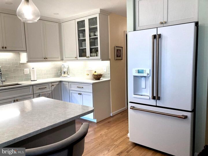 Property Photo:  3322 Spring Lane  VA 22041 