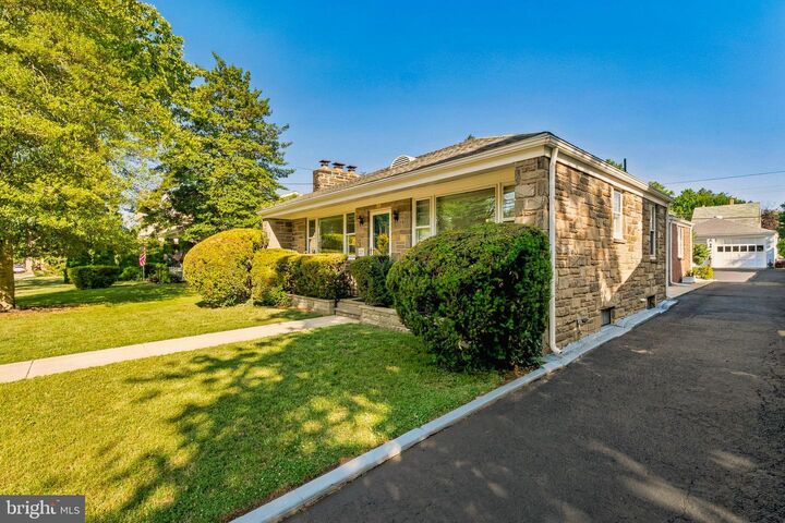 Property Photo: 229 W Kings Highway NJ 08106