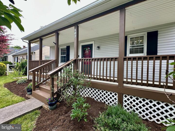 Property Photo:  102 N Purcell Avenue  VA 22601 