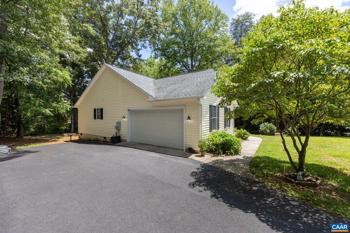 Property Photo: 211 Spring Haven Ln VA 22968