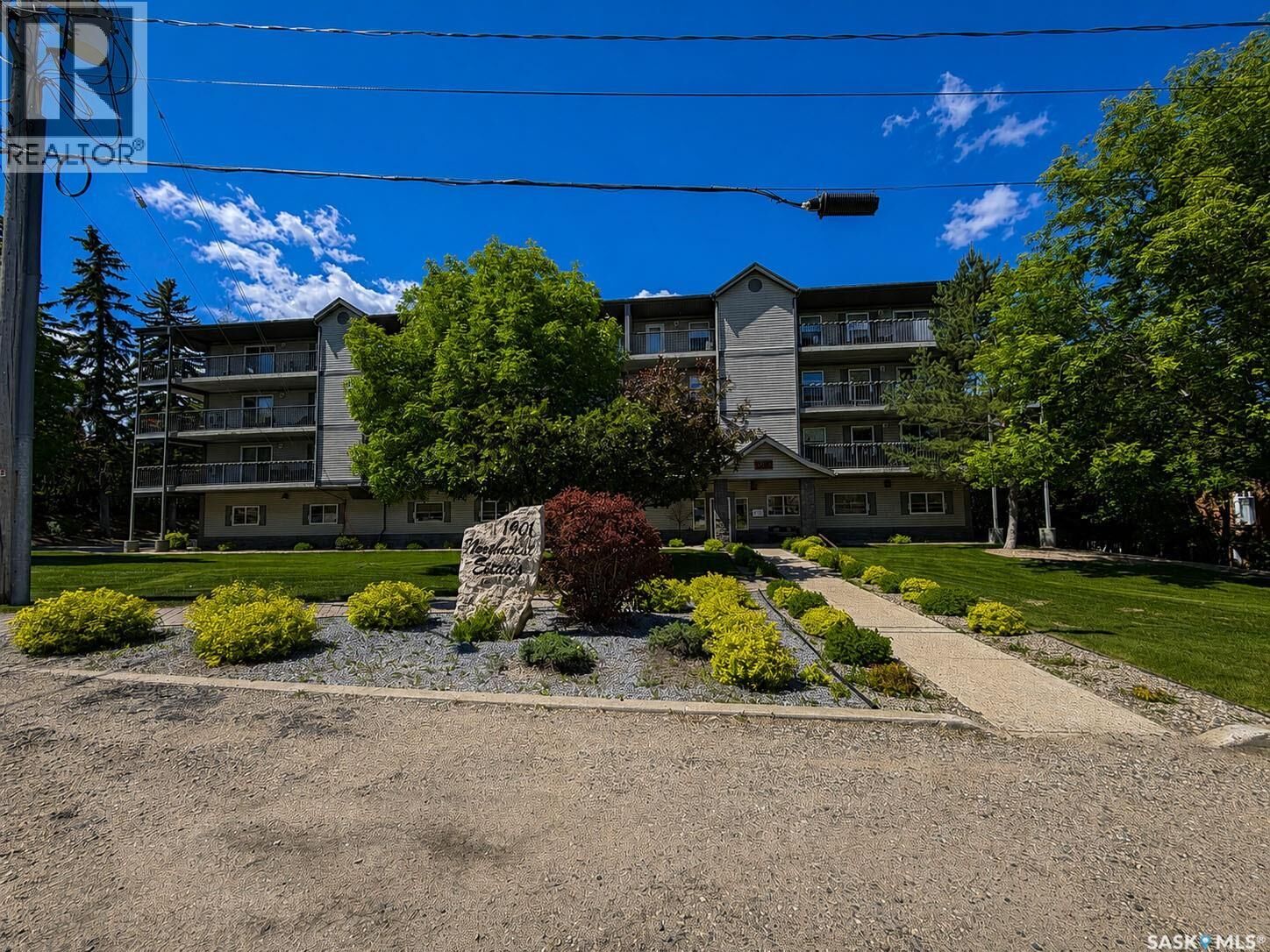 Property Photo: 202 1901 1 1/2 Avenue W SK S6V 5A8