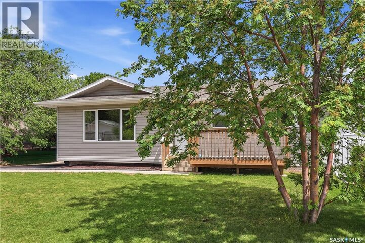 Property Photo:  84 Byers Crescent  SK S7L 4H2 