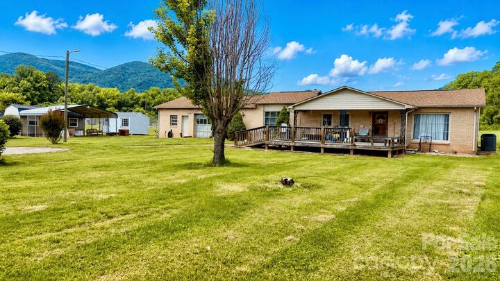 Property Photo:  72 Circle Drive  NC 28752 