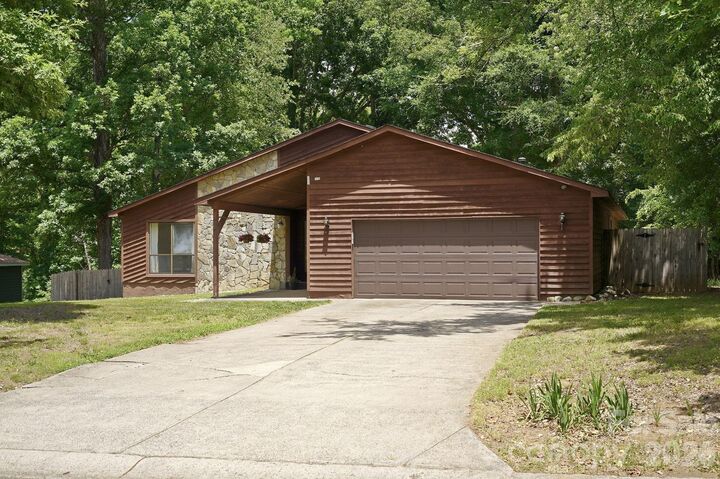 Property Photo: 4119 Bon Rea Drive NC 28226