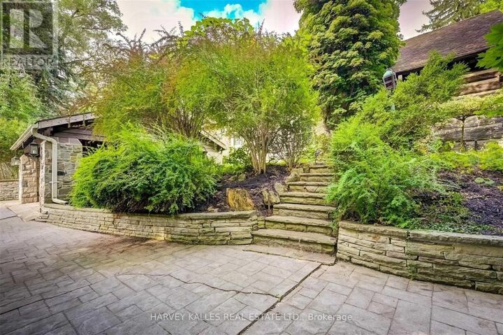 Property Photo:  23 Donwoods Drive  ON M4N 2E9 