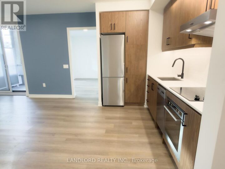 Property Photo:  9 Tecumseth Street 501  ON M5V 3G4 