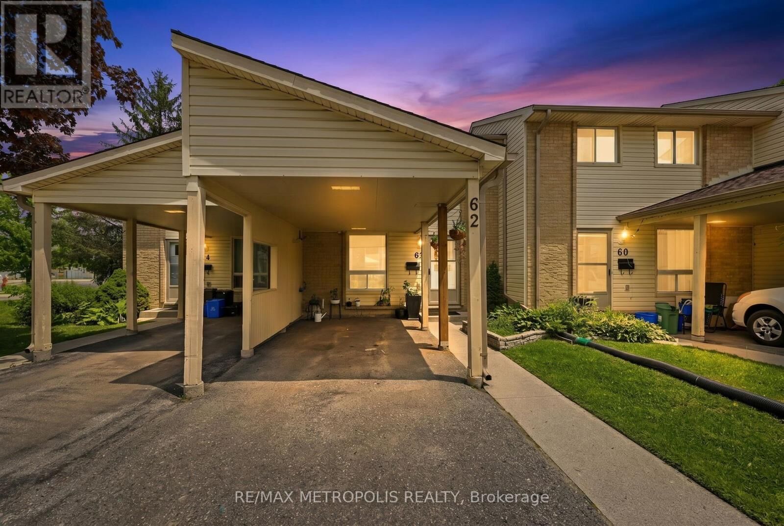 Property Photo: 801 Osgoode Drive 62 ON N6E 2G8