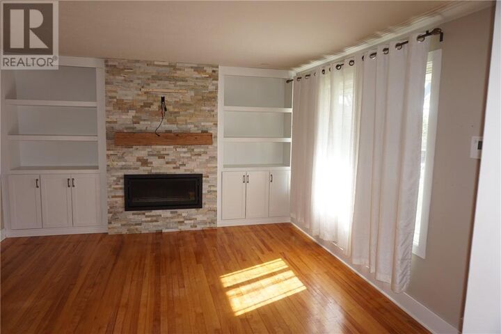 Property Photo: 162 Dunvegan Court ON P3E 1Z2