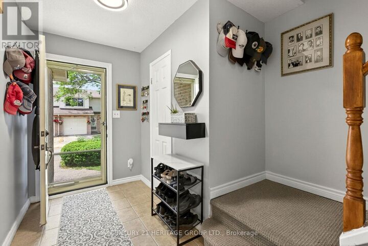 Property Photo:  860 Rymal Road East 74  ON L8W 2X9 