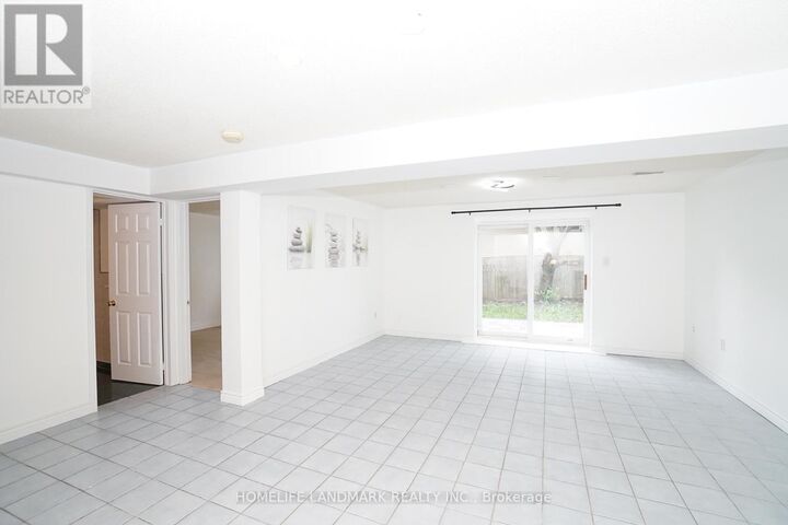 Property Photo:  594 Queen Victoria Drive  ON L8W 3E5 