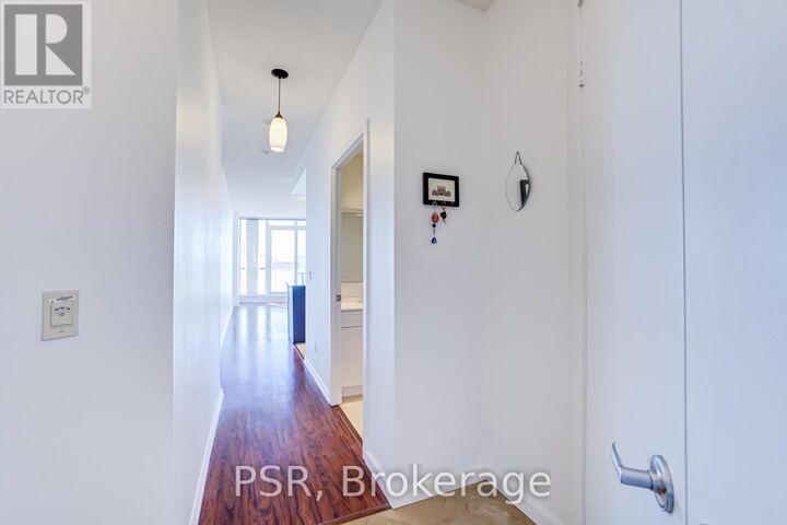 Property Photo:  218 Queens Quay West 1506  ON M5J 2Y6 