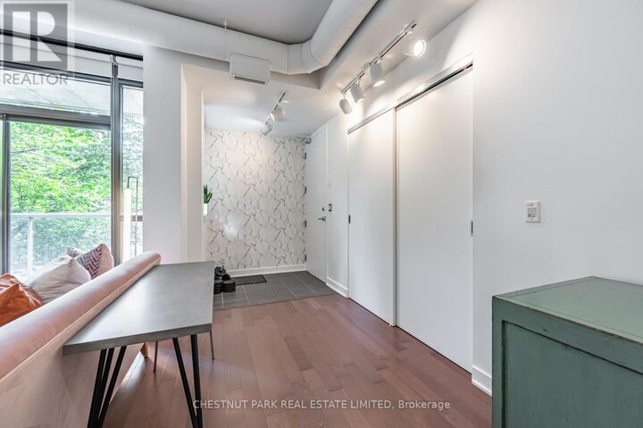 Property Photo:  64 Niagara Street 221  ON M5V 1C5 