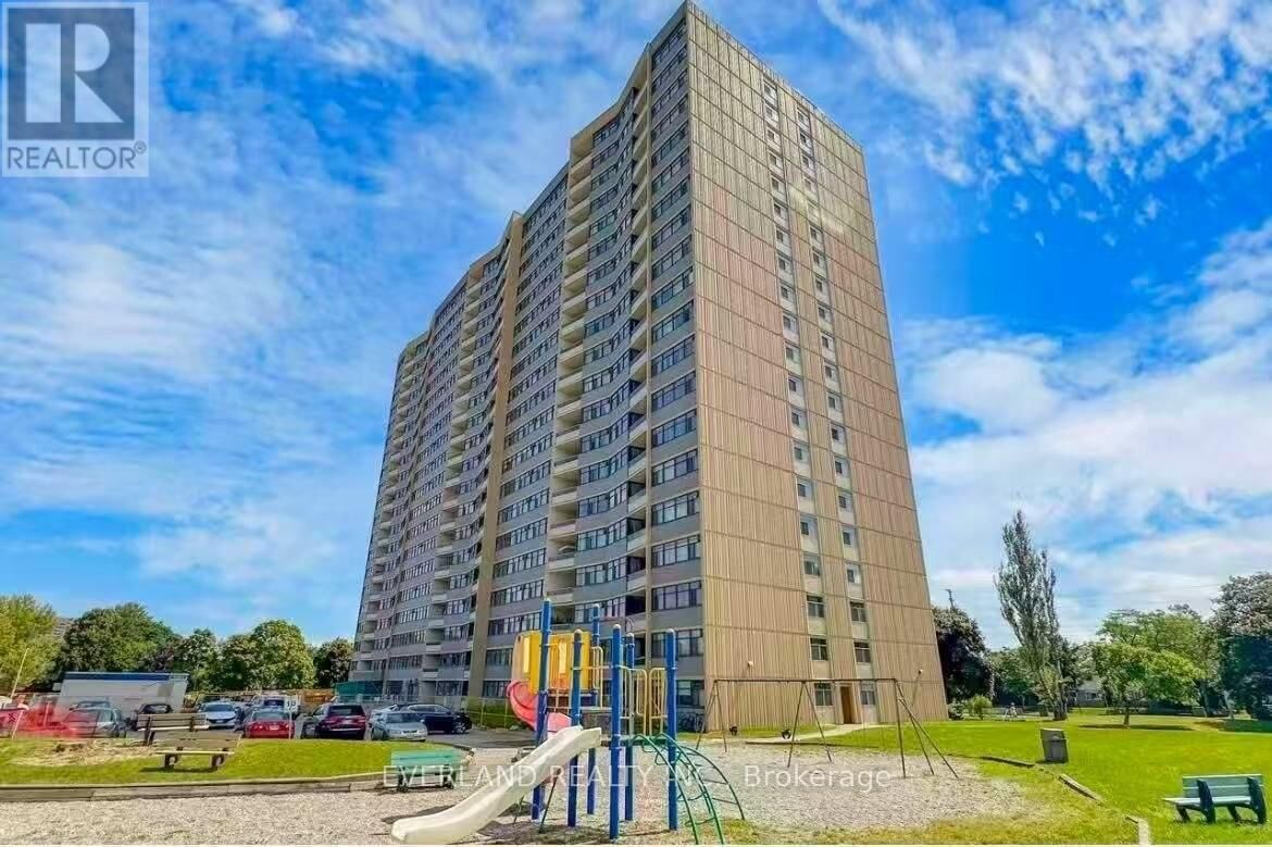 Property Photo:  2050 Bridletowne Circle 303  ON M1W 2V5 