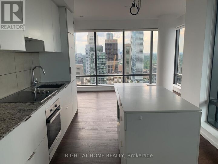 Property Photo:  5 St Joseph Street 3510  ON M4Y 1J6 
