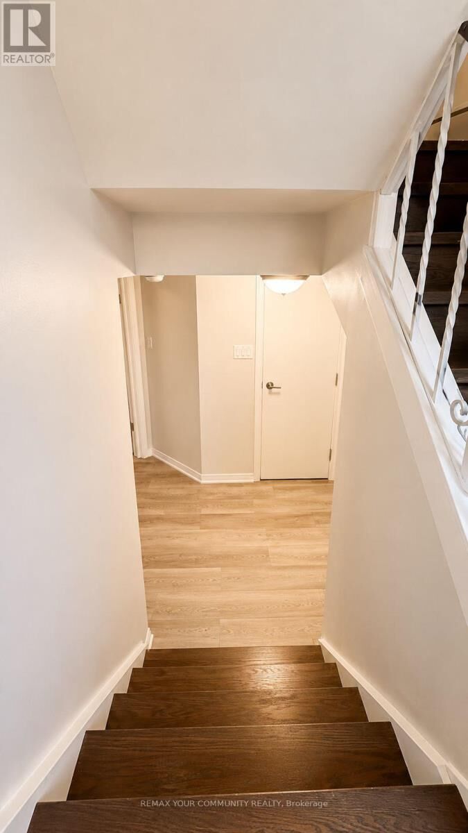 Property Photo:  328 Woodsworth Road Lower  ON M2L 2T6 