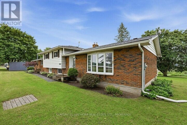 Property Photo: 942 County 1 Road East ON K7R 3L2