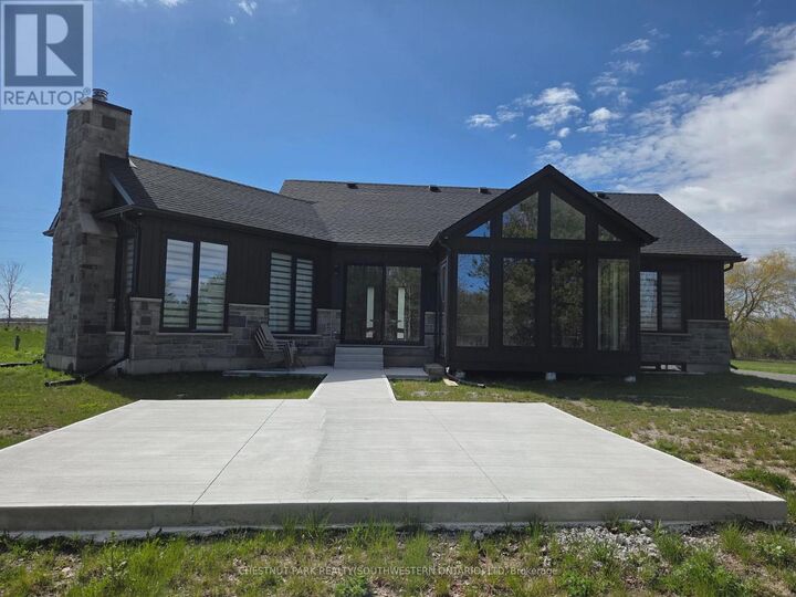 Property Photo: 6756 Nottawasaga 33/34 Sideroad ON L0M 1S0