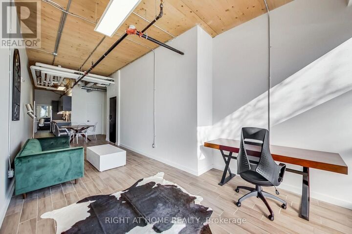 Property Photo:  1602 Queen Street East 101  ON M4L 1G2 